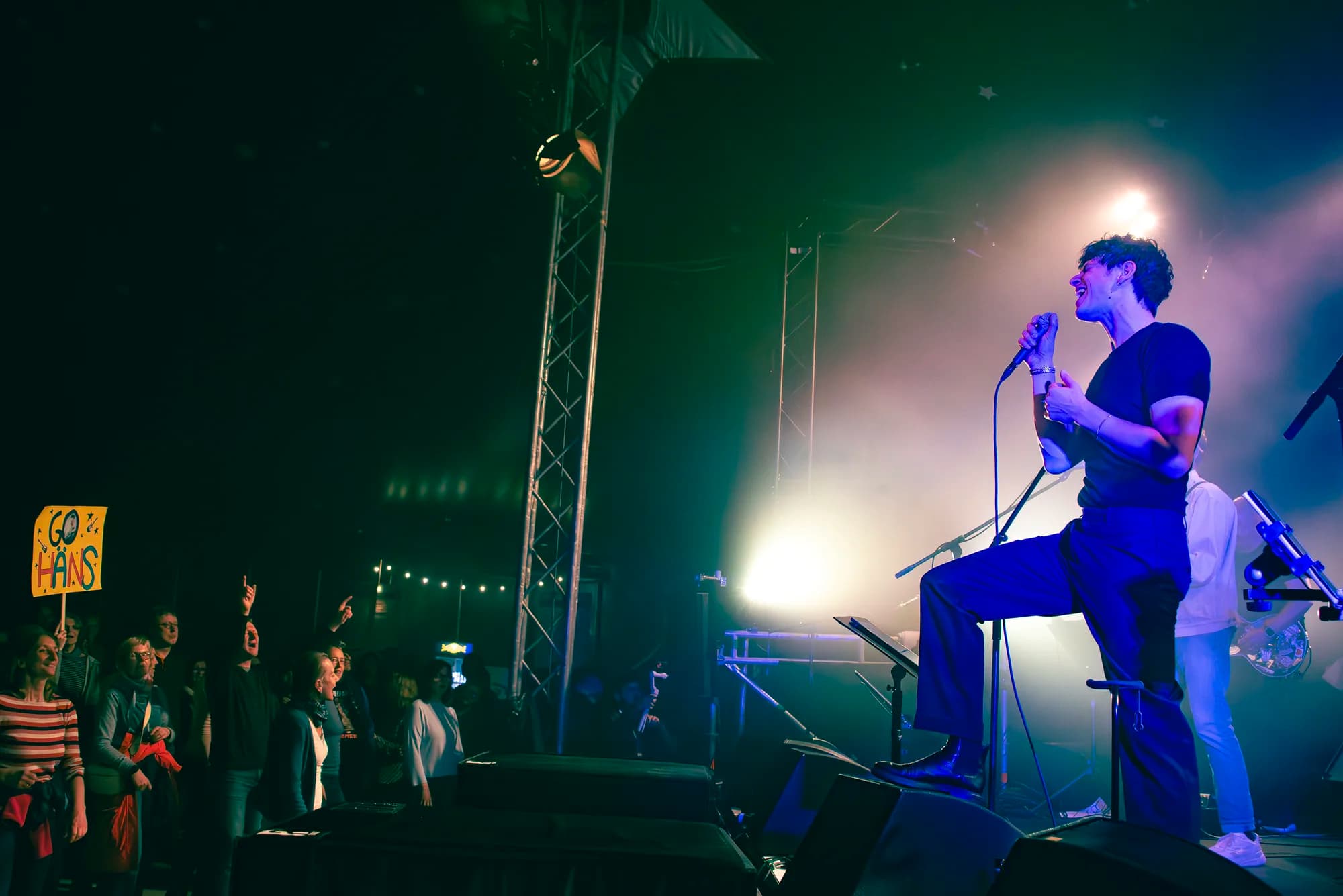 Uferlos Supper Group