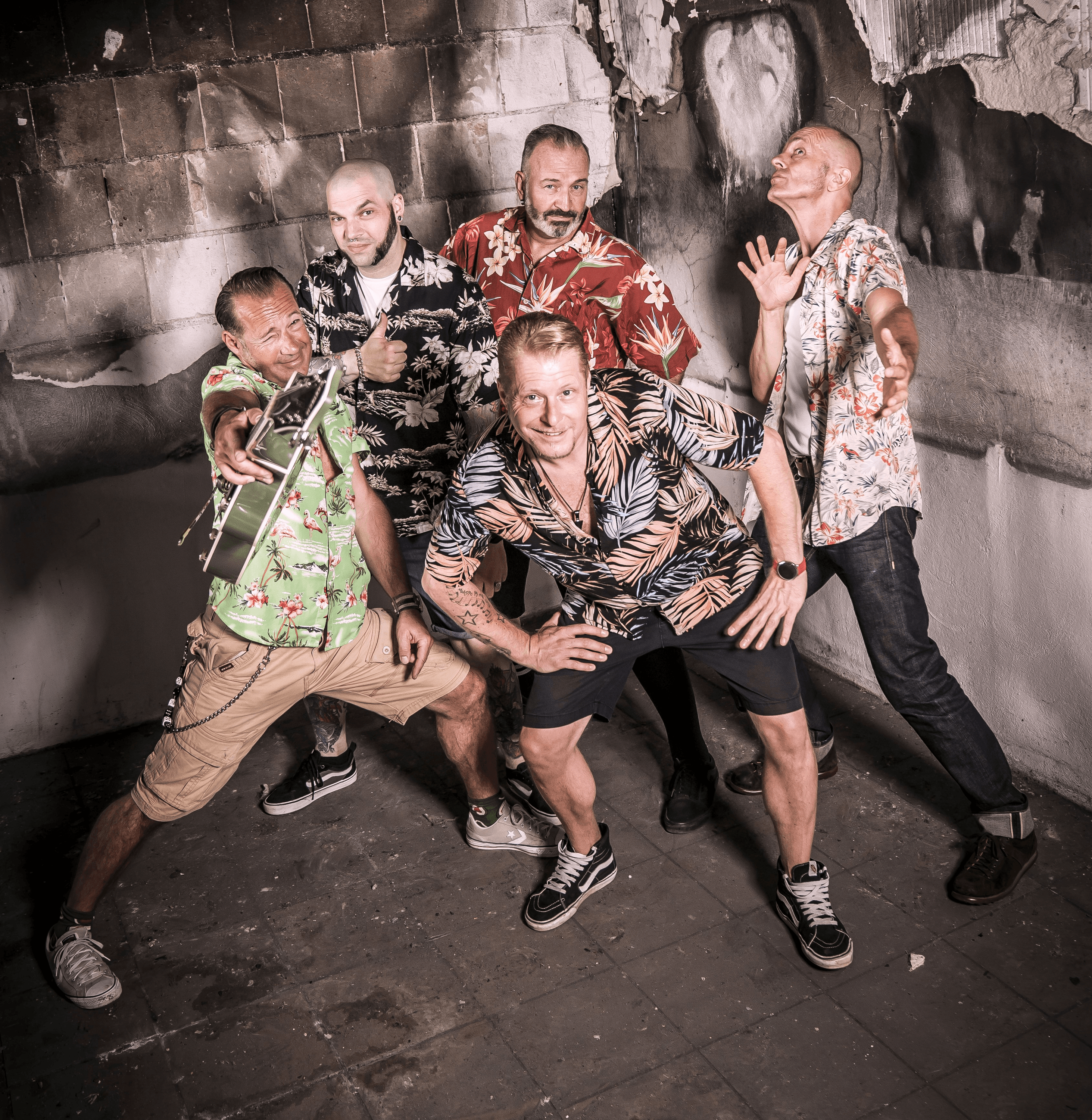 Boppin' B band photo on stage